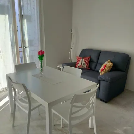 아파트 Sunny House